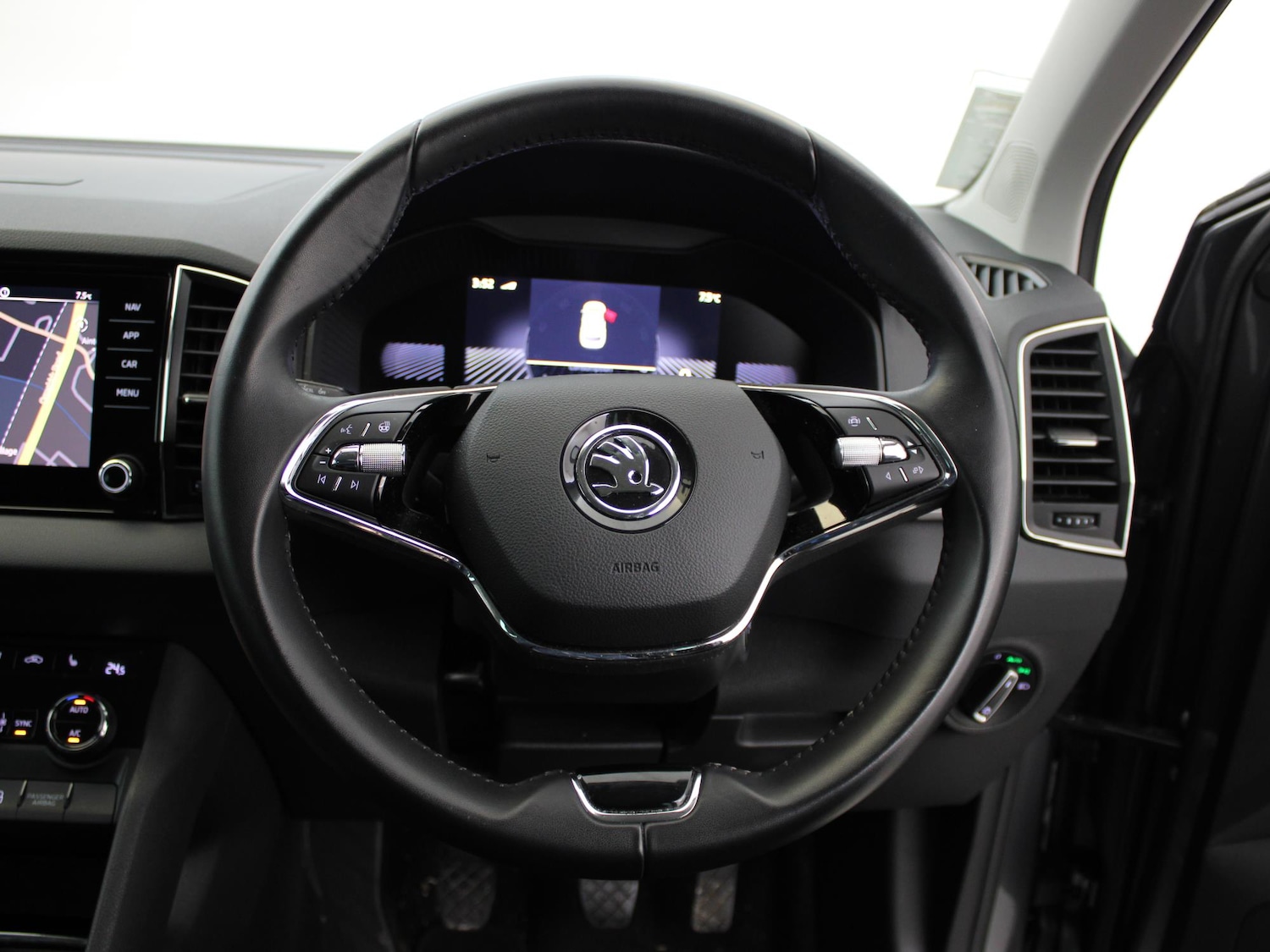 Used Skoda Karoq 2022 for sale - 77158918: Photo 31