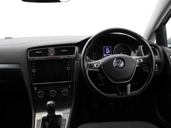 Used Volkswagen Golf 2018 for sale - 76157932: Photo 10