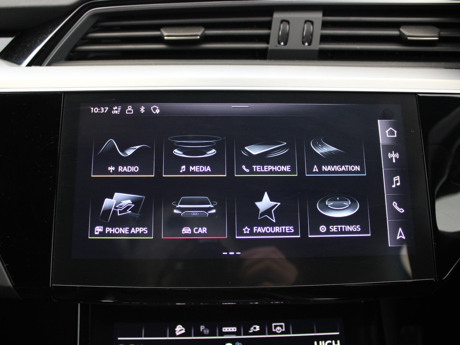 Used Audi e-tron 2022 for sale - 77686987: Photo 19