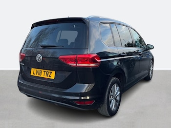 Used Volkswagen Touran 2018 for sale - 76442656: Photo