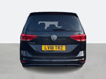 Used Volkswagen Touran 2018 for sale - 76442656: Photo