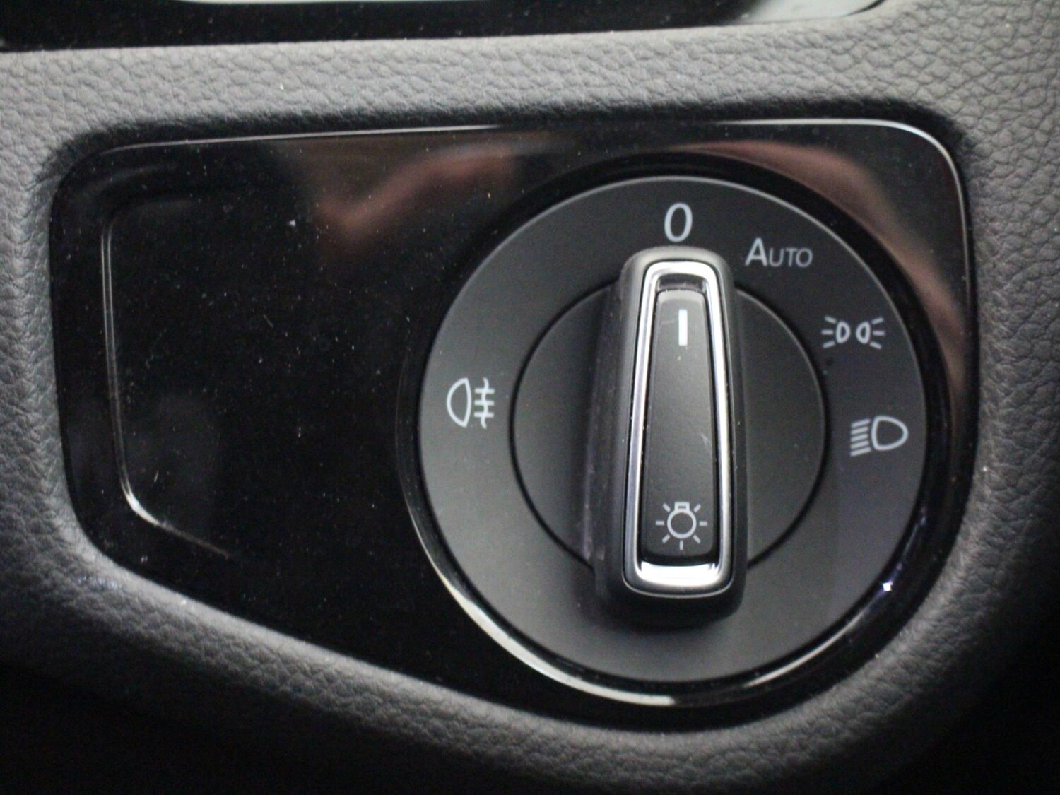 Used Volkswagen Golf 2019 for sale - 76594437: Photo 17