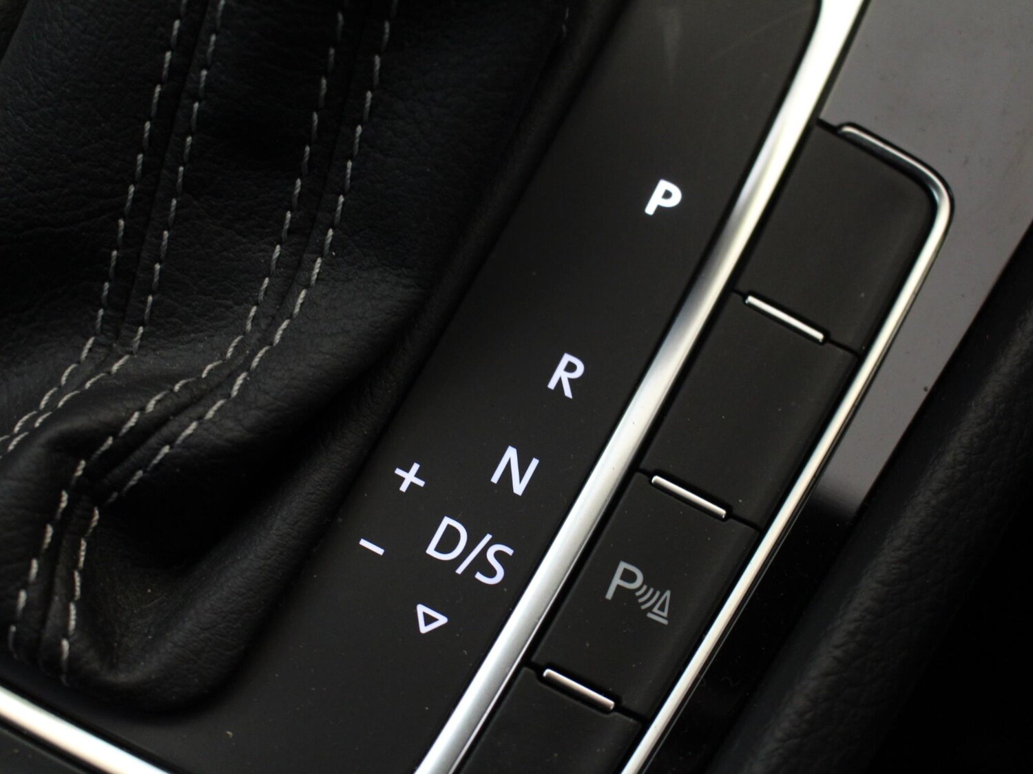 Used Volkswagen Golf 2019 for sale - 76594437: Photo 23