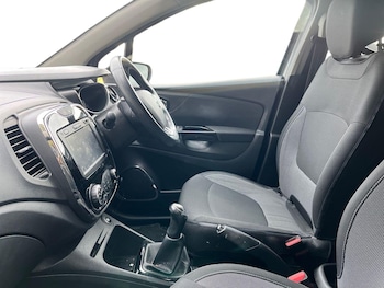 Used Renault Captur 2017 for sale - 76421468: Photo