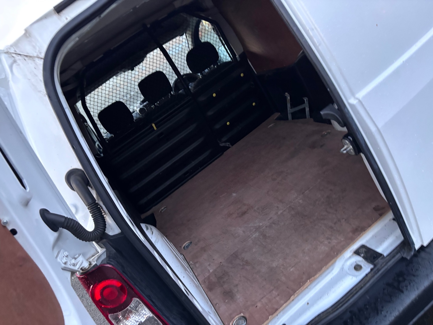 Used Peugeot Partner 2017 for sale - 76598548: Photo 7