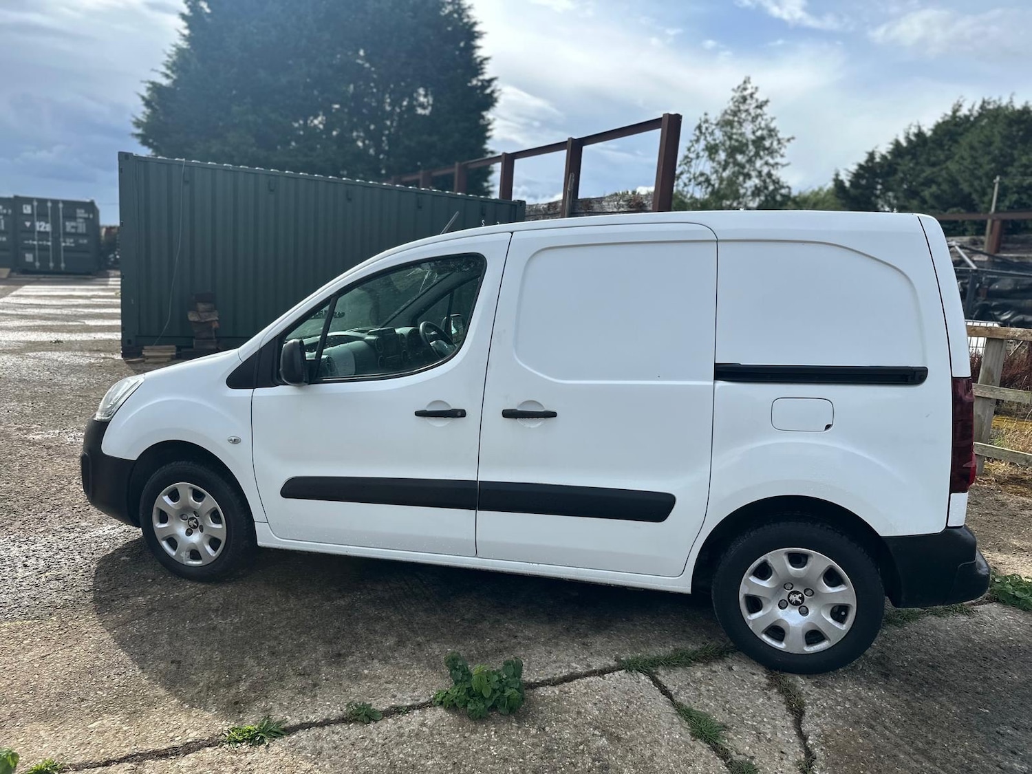 Used Peugeot Partner 2017 for sale - 76476734: Photo 5