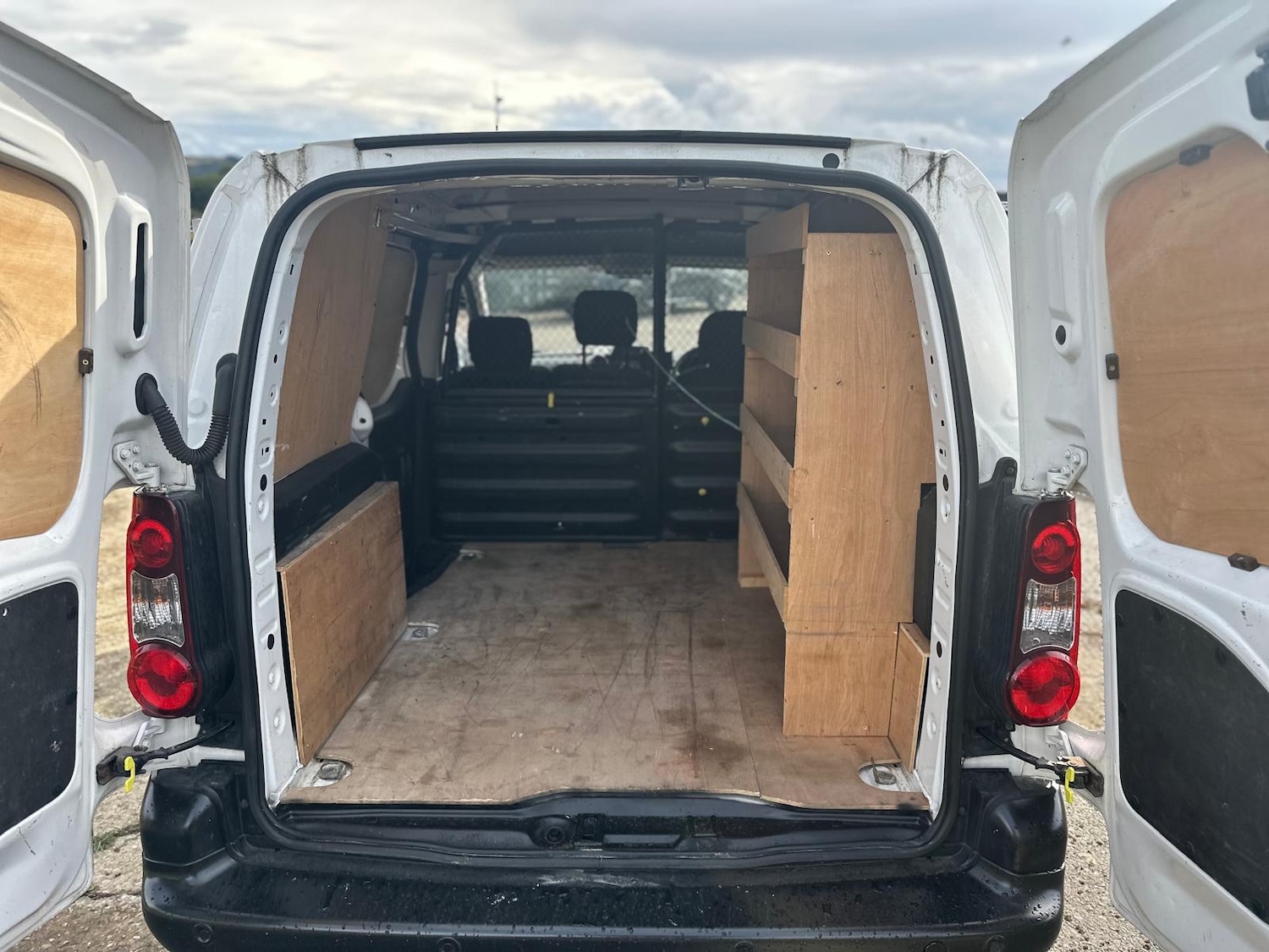 Used Peugeot Partner 2017 for sale - 76476734: Photo 7