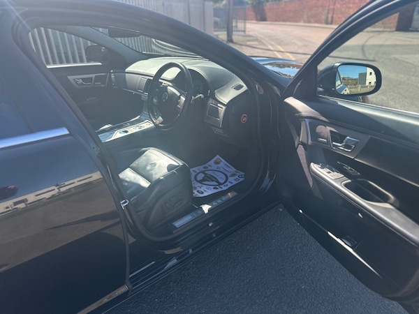 Used Jaguar XF 2010 for sale - 75511836: Photo 17