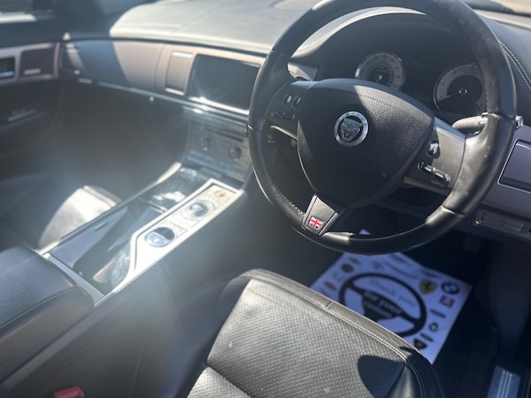 Used Jaguar XF 2010 for sale - 75511836: Photo 19