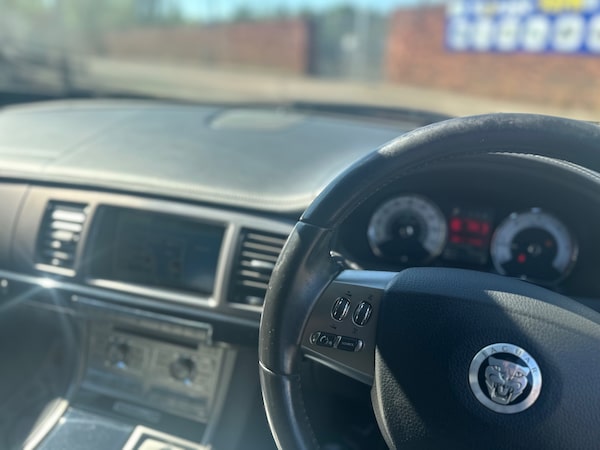 Used Jaguar XF 2010 for sale - 75511836: Photo 27