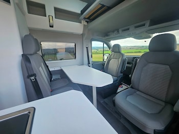 Used Volkswagen California 2020 for sale - 76057189: Photo 4