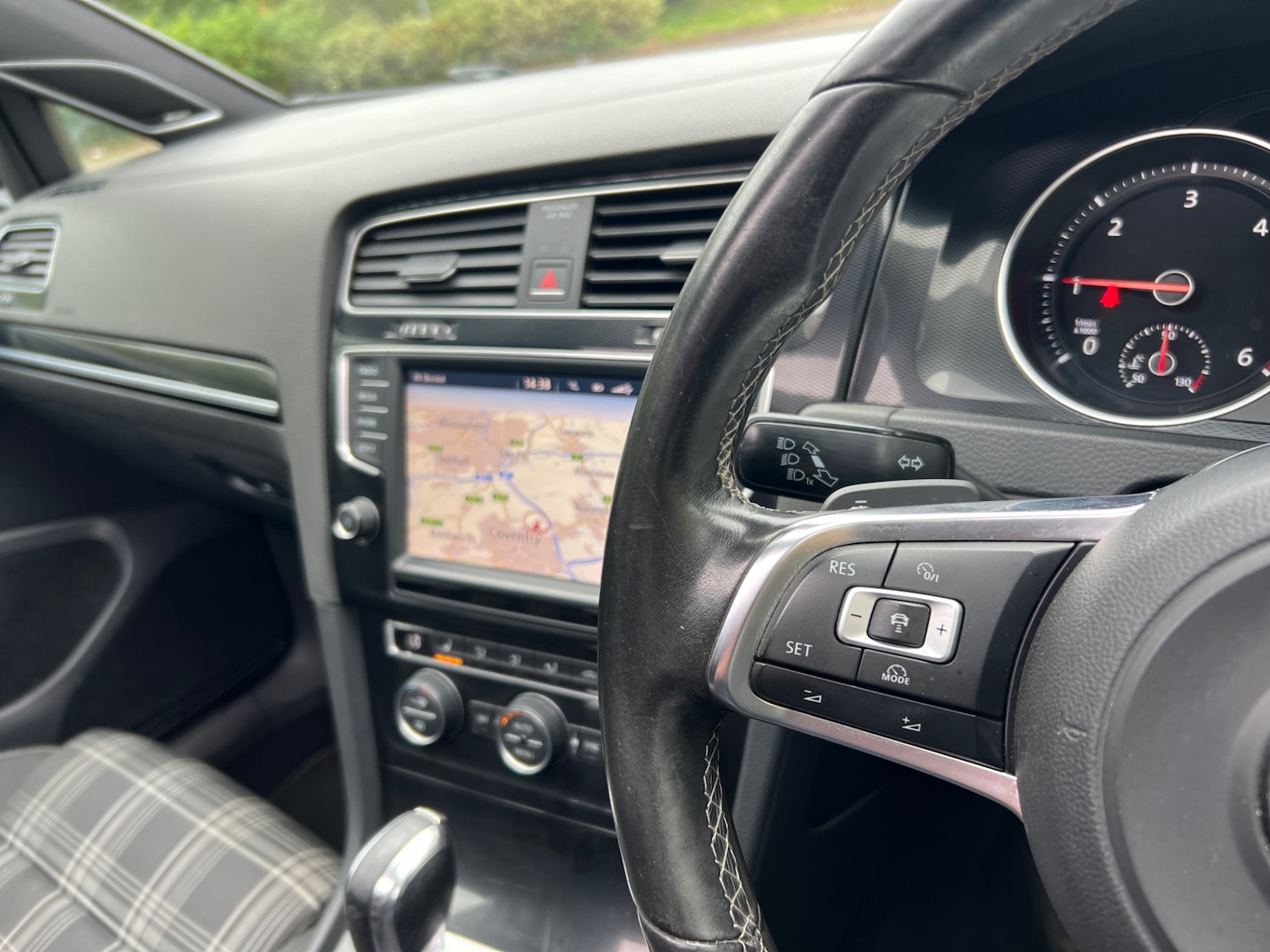 Used Volkswagen Golf 2016 for sale - 76206160: Photo 10