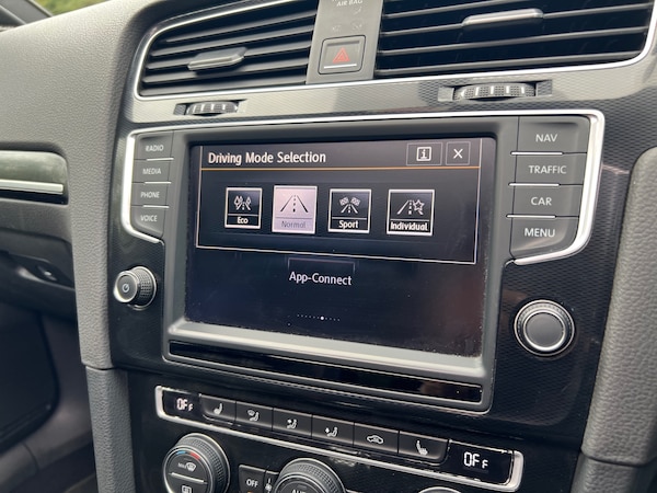 Used Volkswagen Golf 2016 for sale - 76206160: Photo 15