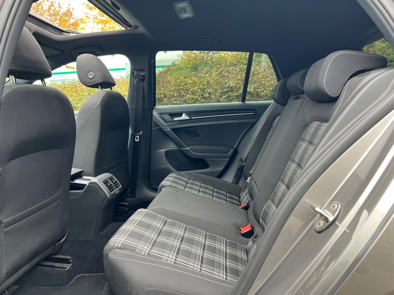 Used Volkswagen Golf 2016 for sale - 76206160: Photo 5