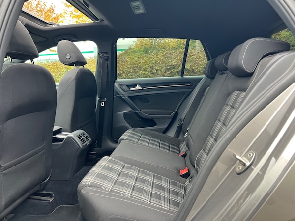 Used Volkswagen Golf 2016 for sale - 76206160: Photo 5