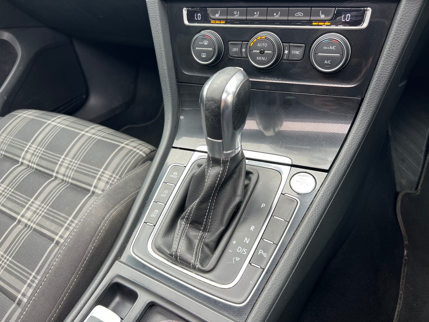 Used Volkswagen Golf 2016 for sale - 76206160: Photo 6