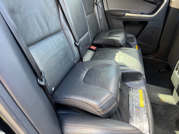 Used Volvo XC60 2012 for sale - 76046126: Photo 4