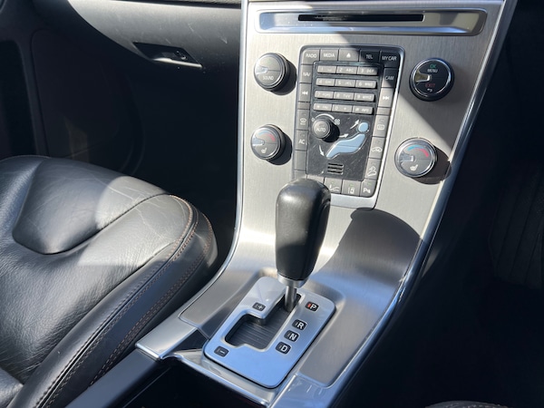 Used Volvo XC60 2012 for sale - 76046126: Photo 5
