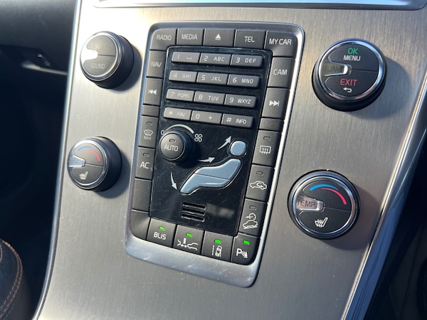 Used Volvo XC60 2012 for sale - 76046126: Photo 6