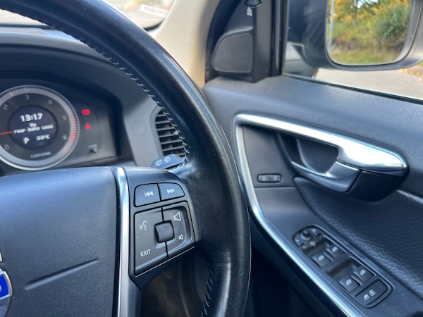 Used Volvo XC60 2012 for sale - 76046126: Photo 9
