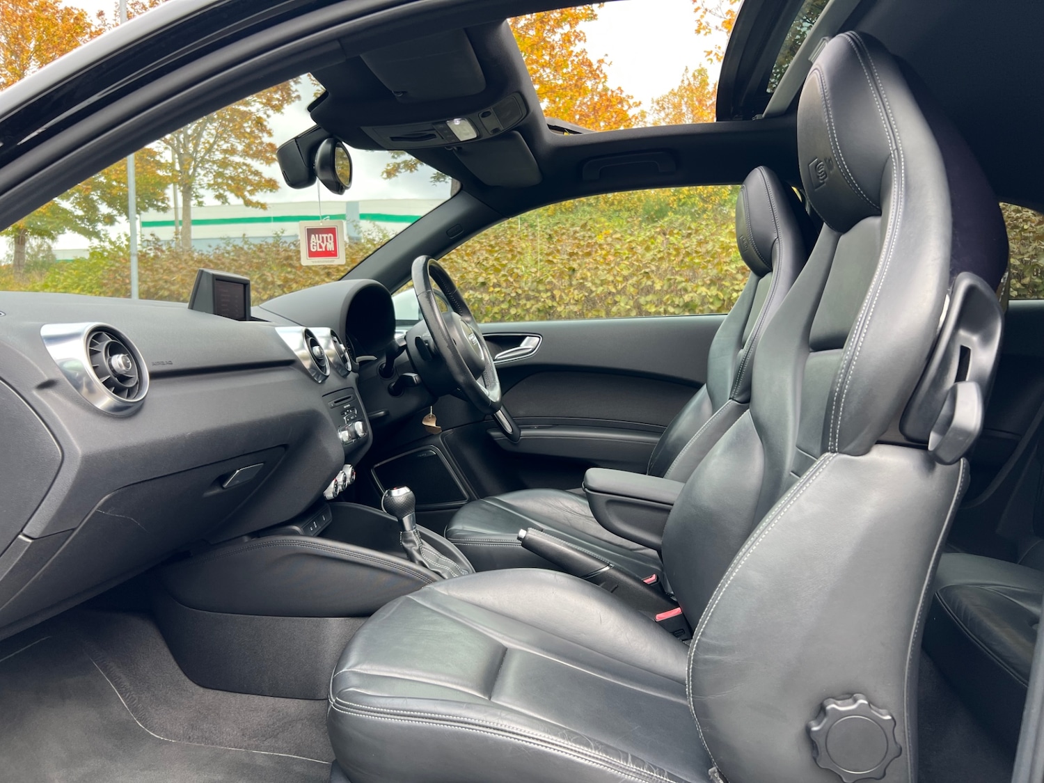 Used Audi A1 2012 for sale - 76206149: Photo 3