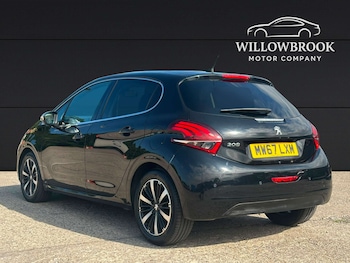 Used Peugeot 208 2018 for sale - 79277962: Photo