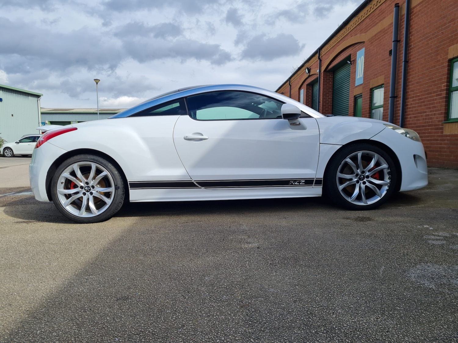 Used Peugeot RCZ 2011 for sale - 77998420: Photo 2