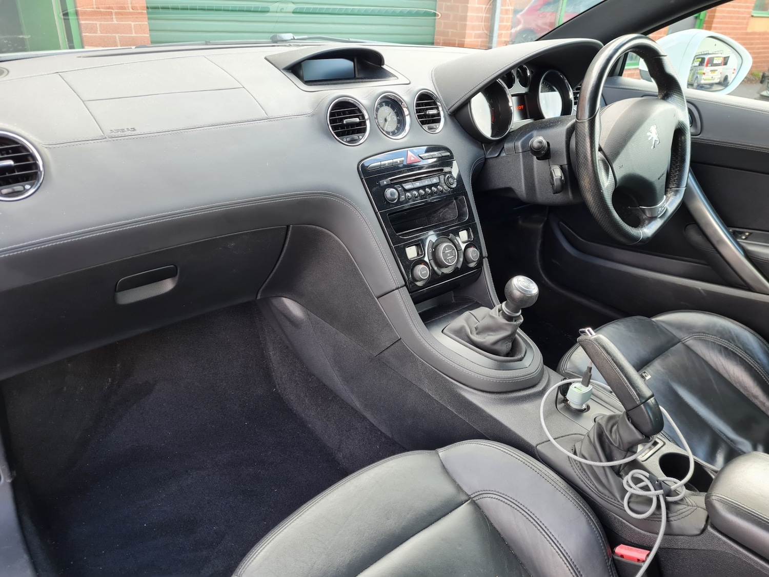 Used Peugeot RCZ 2011 for sale - 77998420: Photo 9