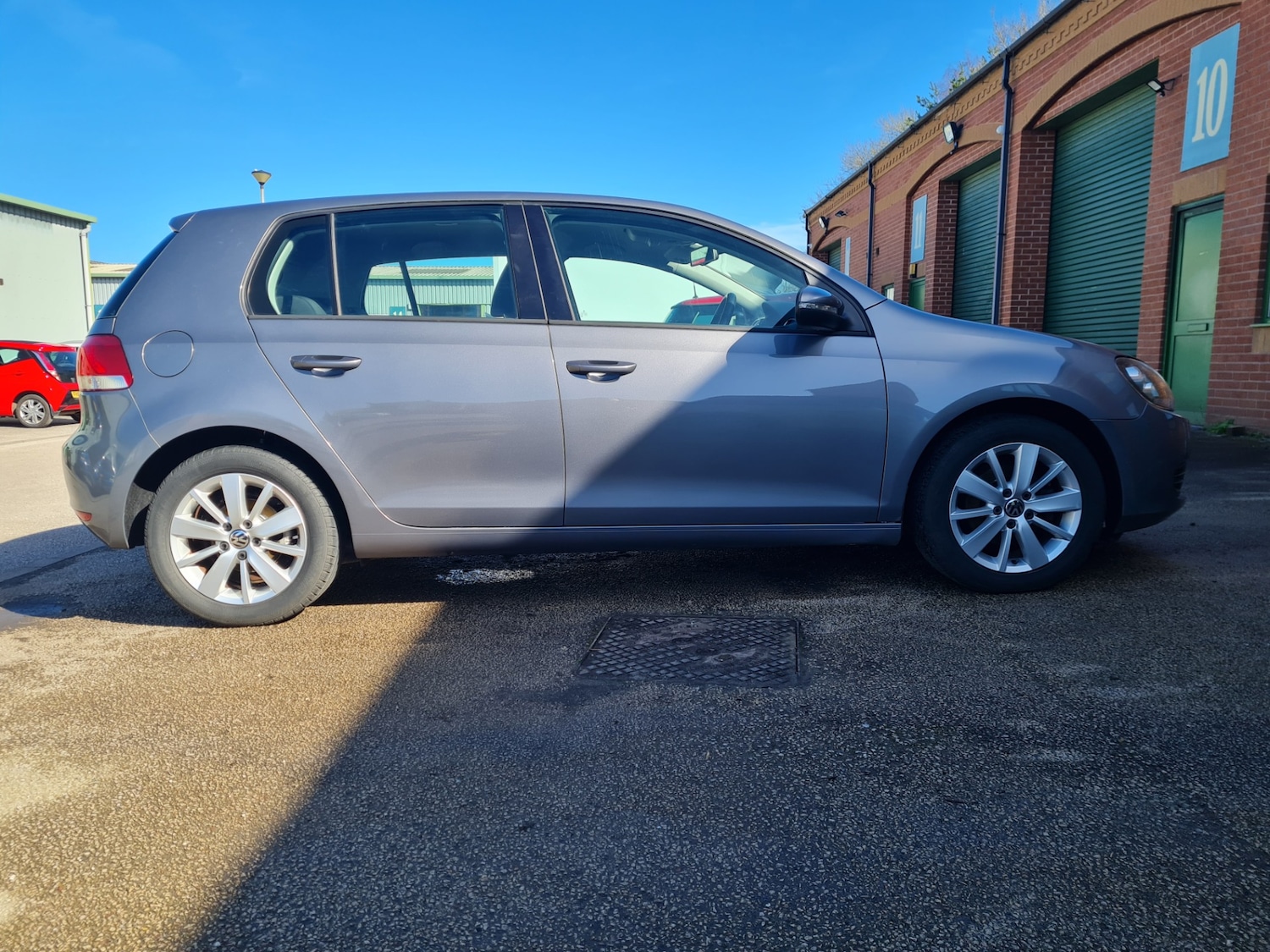 Used Volkswagen Golf 2012 for sale - 77930444: Photo 2