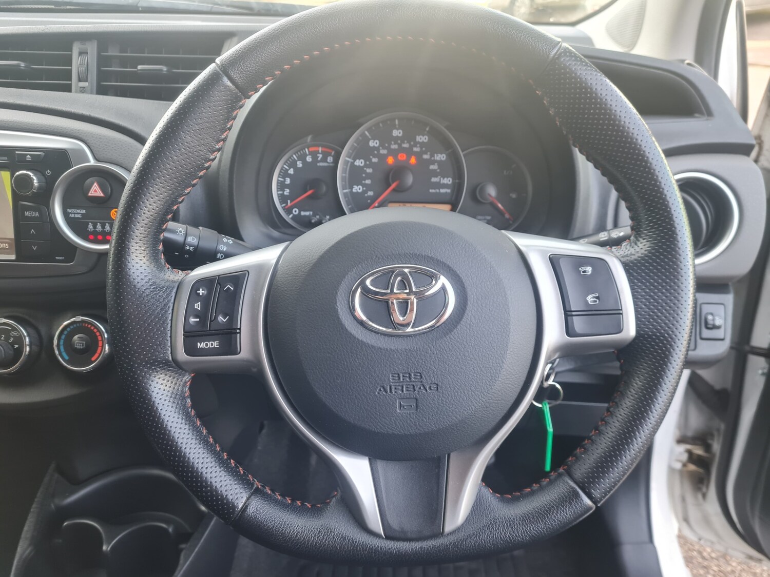 Used Toyota Yaris 2012 for sale - 76602752: Photo 26