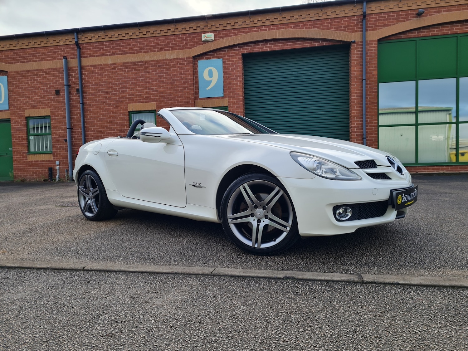 Used Mercedes-Benz SLK 2009 for sale - 75996675: Photo 2