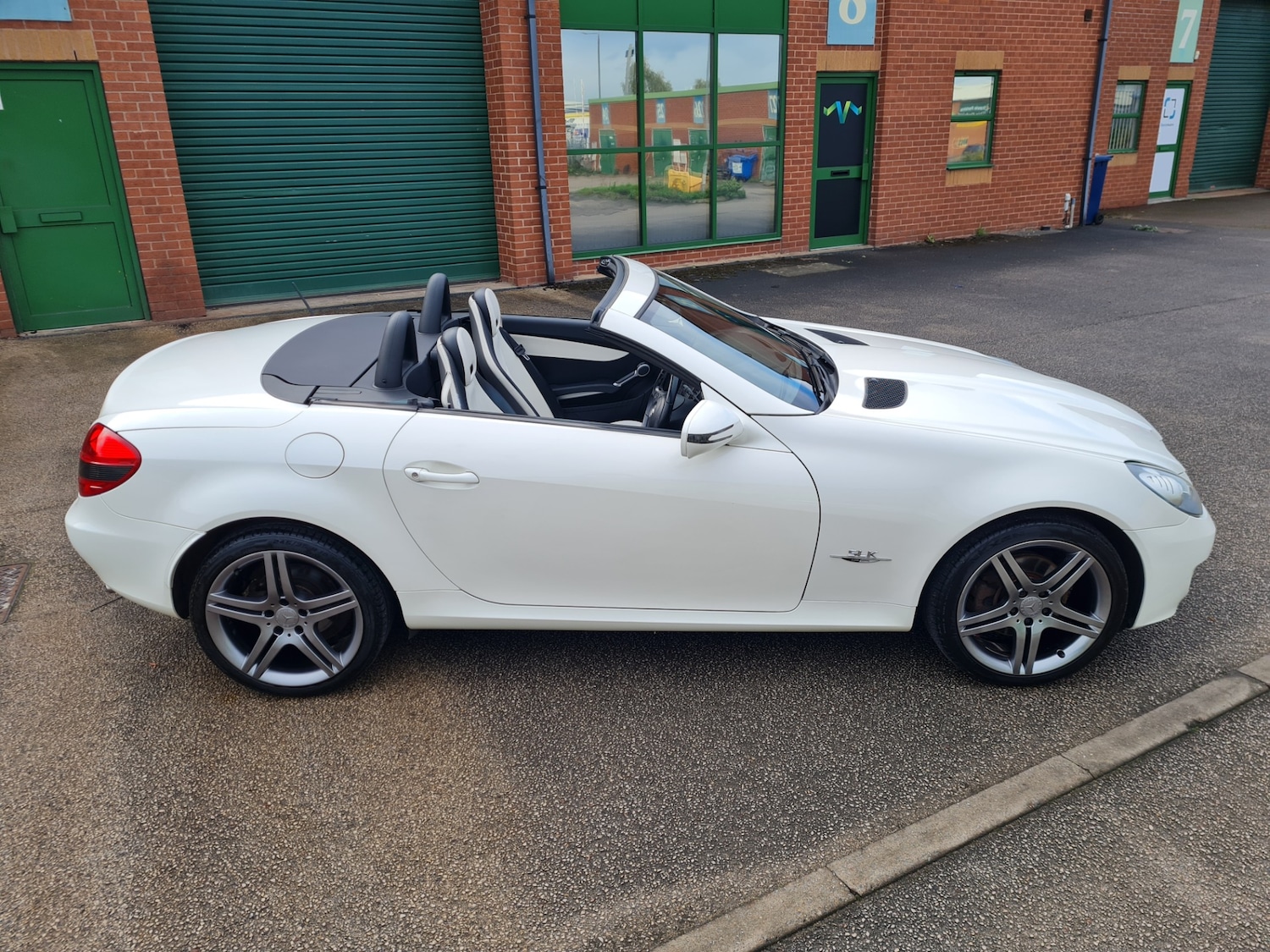 Used Mercedes-Benz SLK 2009 for sale - 75996675: Photo 22