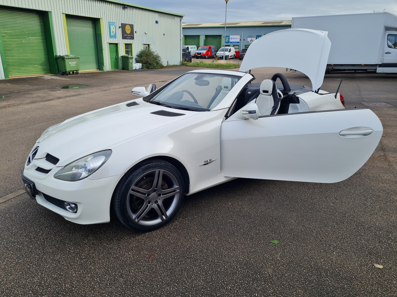 Used Mercedes-Benz SLK 2009 for sale - 75996675: Photo 35