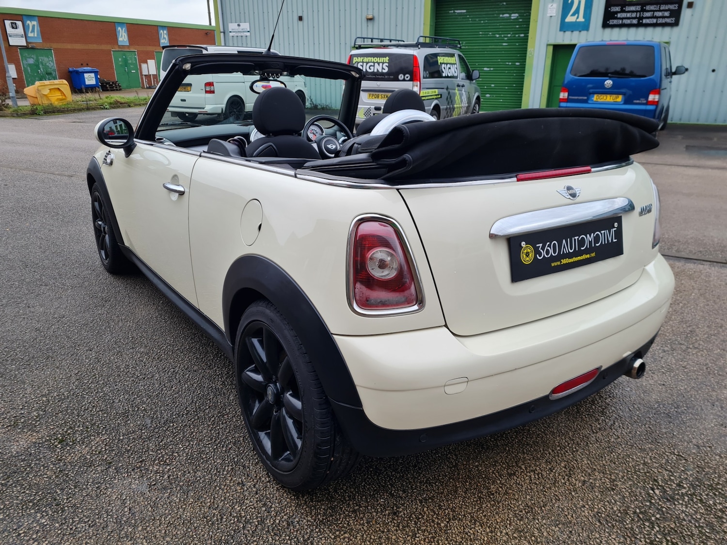 Used MINI Convertible 2010 for sale - 77272408: Photo 11
