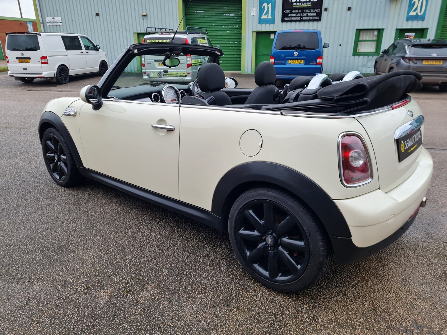Used MINI Convertible 2010 for sale - 77272408: Photo 12