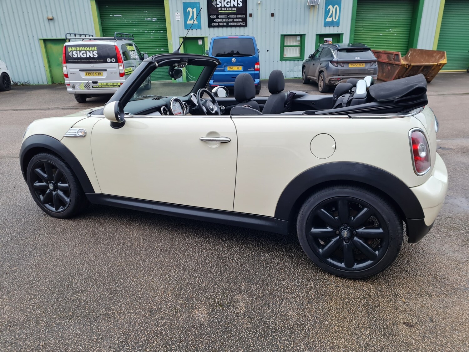 Used MINI Convertible 2010 for sale - 77272408: Photo 13