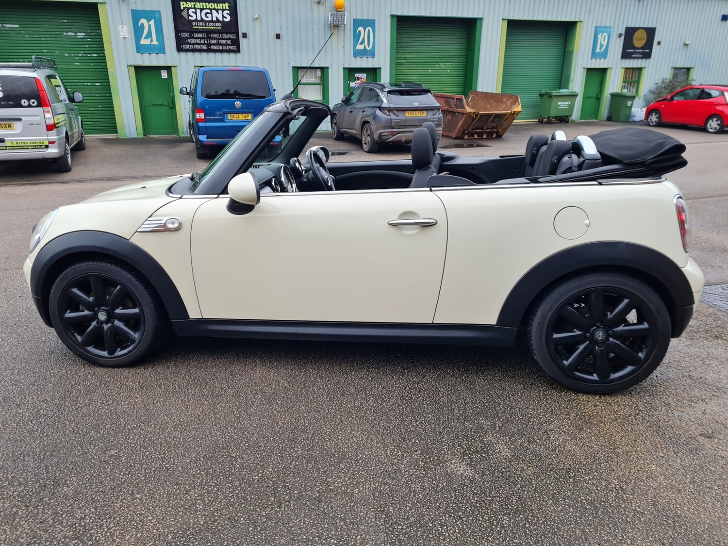Used MINI Convertible 2010 for sale - 77272408: Photo 14