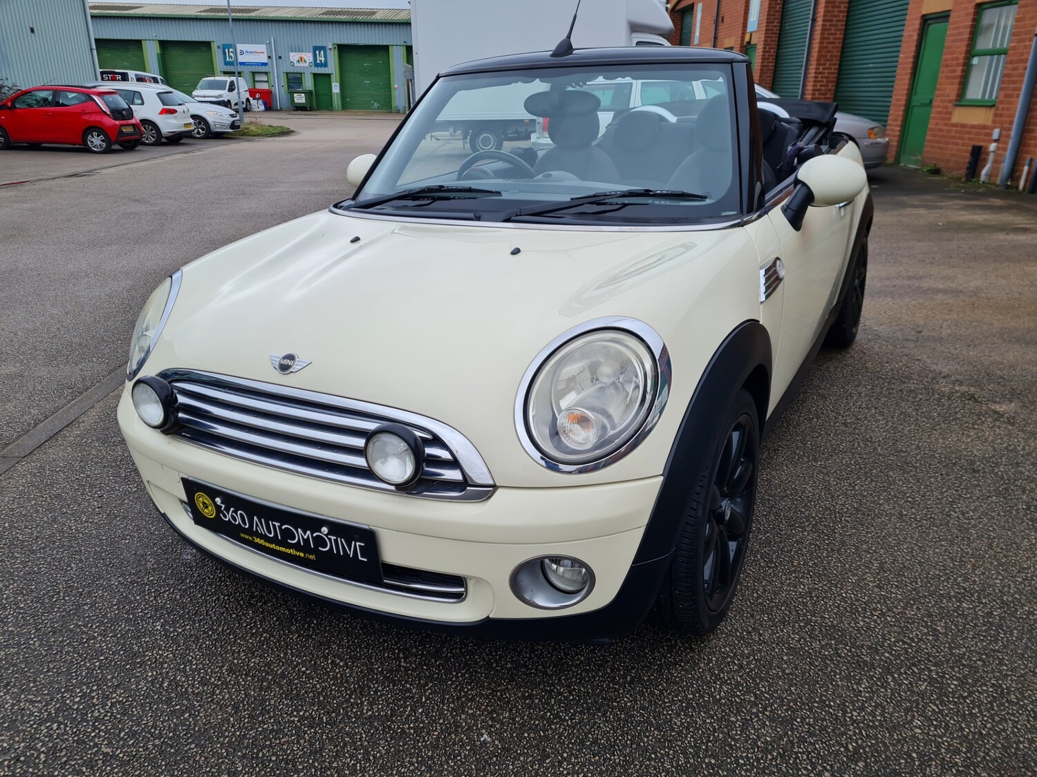 Used MINI Convertible 2010 for sale - 77272408: Photo 18