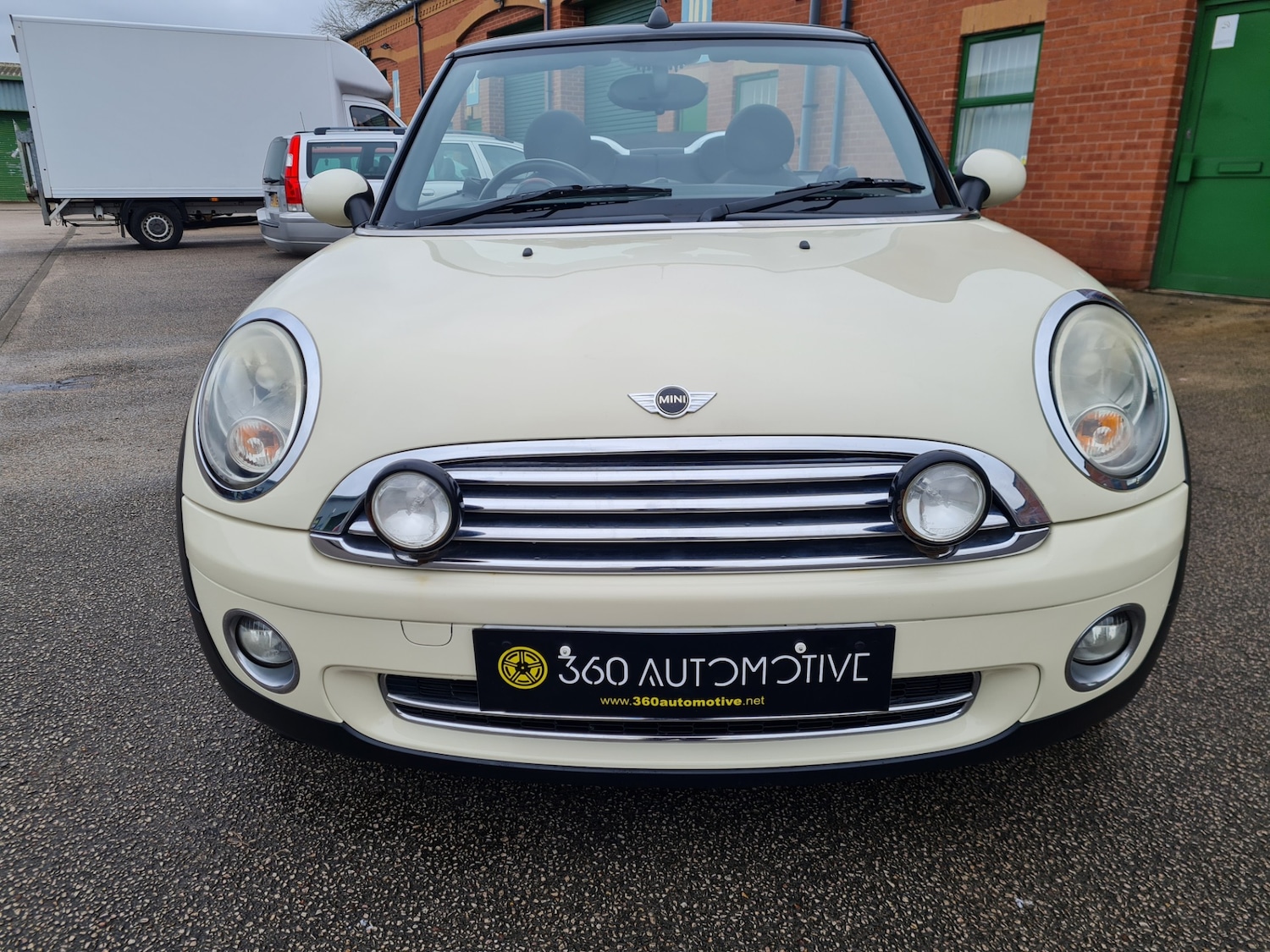 Used MINI Convertible 2010 for sale - 77272408: Photo 19