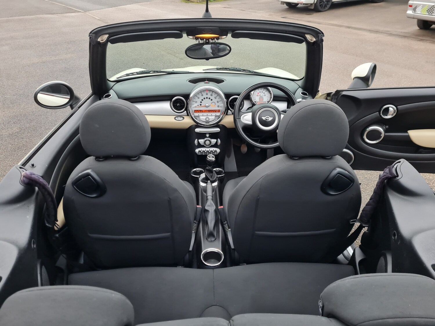 Used MINI Convertible 2010 for sale - 77272408: Photo 40