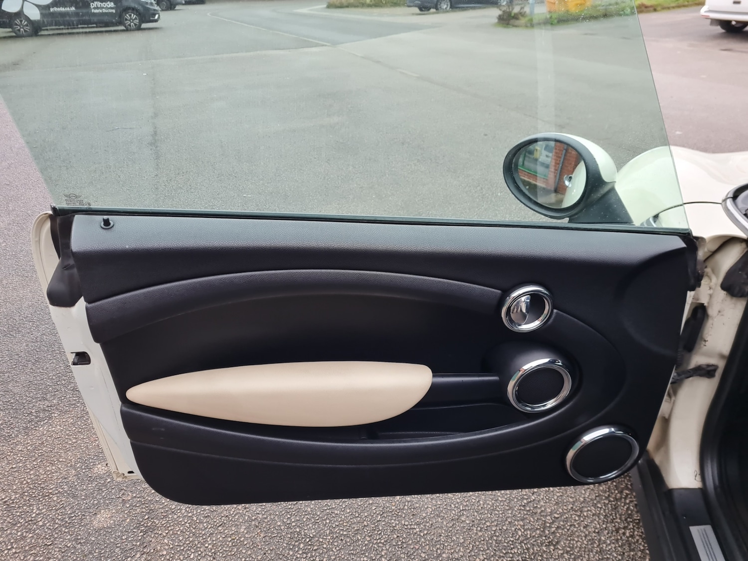 Used MINI Convertible 2010 for sale - 77272408: Photo 45