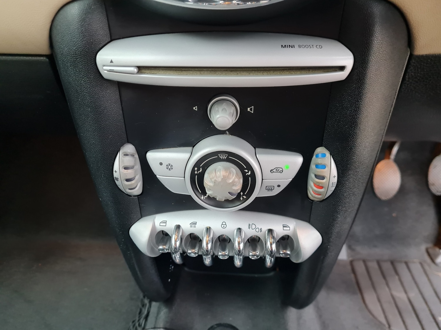 Used MINI Convertible 2010 for sale - 77272408: Photo 58