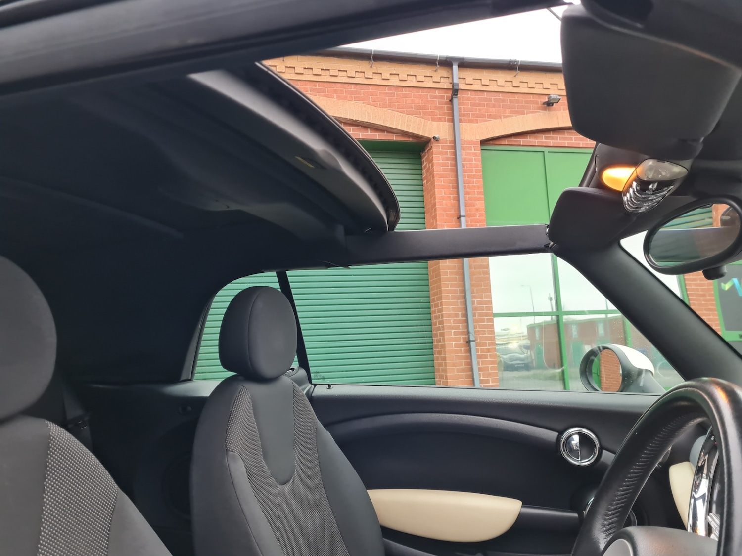 Used MINI Convertible 2010 for sale - 77272408: Photo 65