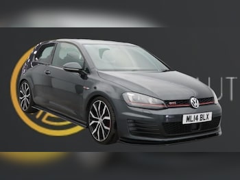 Volkswagen - Golf