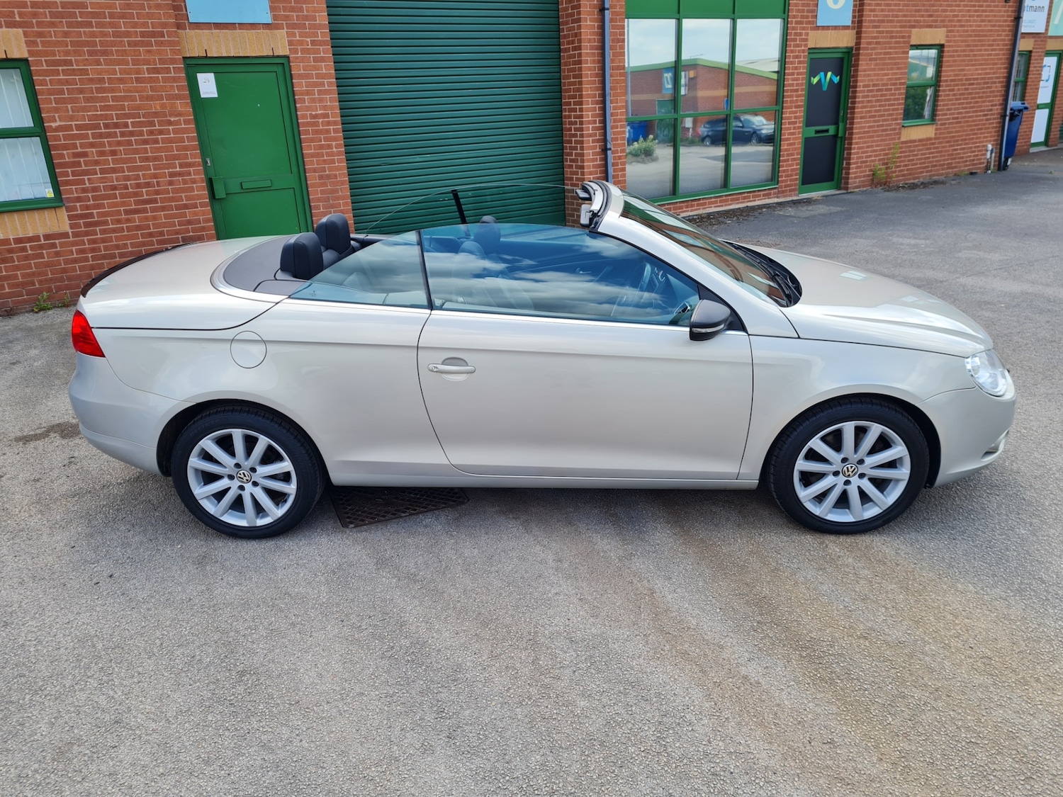 Used Volkswagen EOS 2009 for sale - 76707583: Photo 17