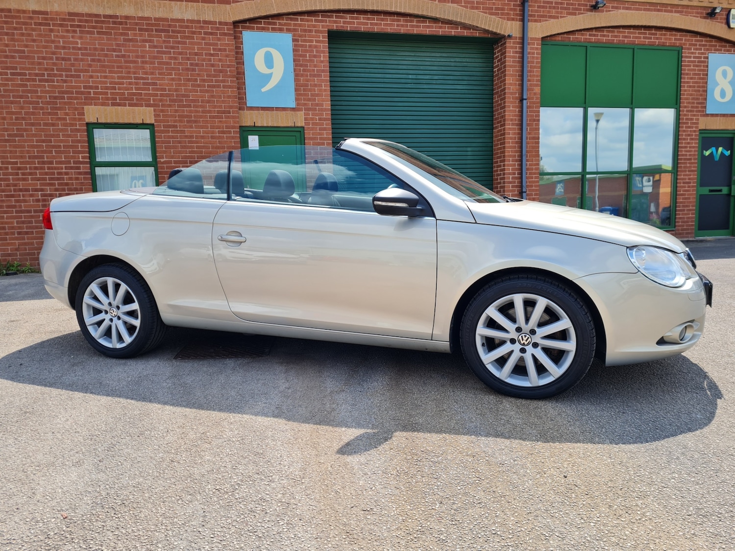 Used Volkswagen EOS 2009 for sale - 76707583: Photo 3