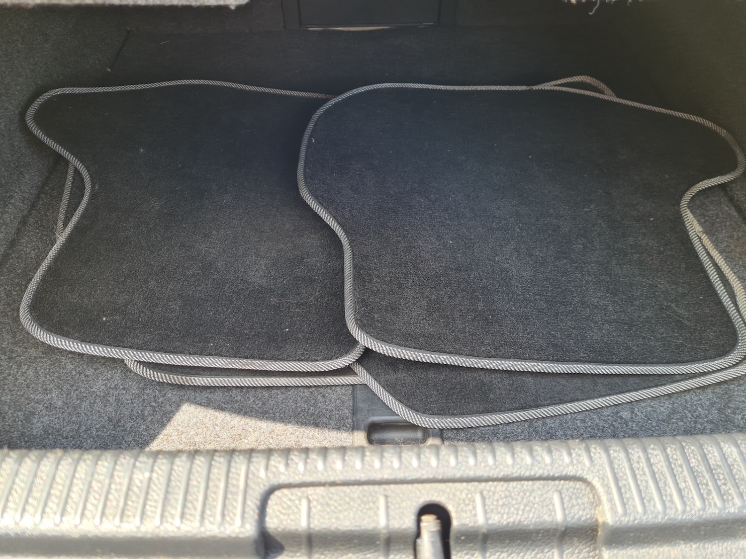 Used Volkswagen EOS 2009 for sale - 76707583: Photo 32