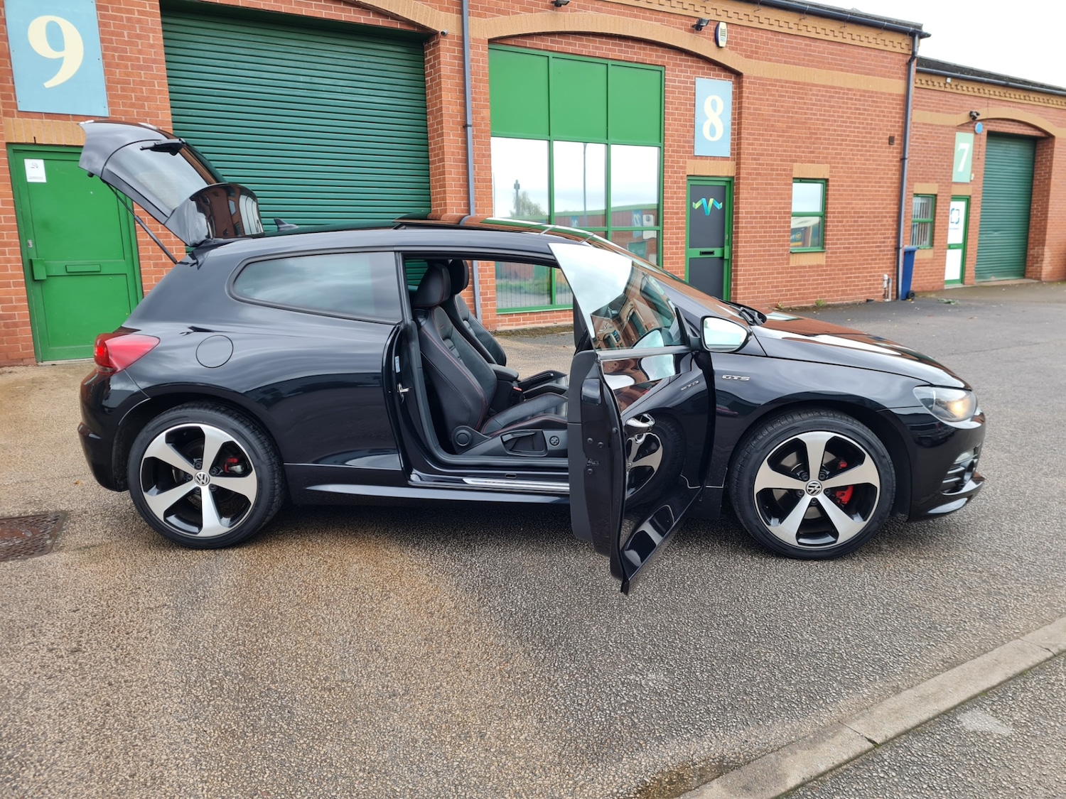 Used Volkswagen Scirocco 2013 for sale - 75996475: Photo 32