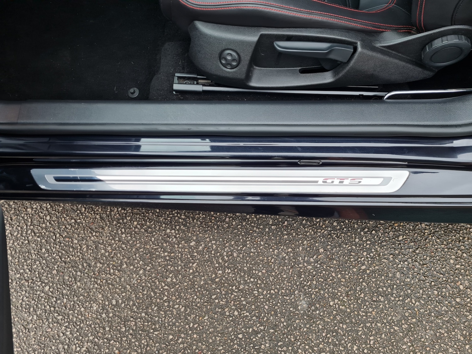 Used Volkswagen Scirocco 2013 for sale - 75996475: Photo 56