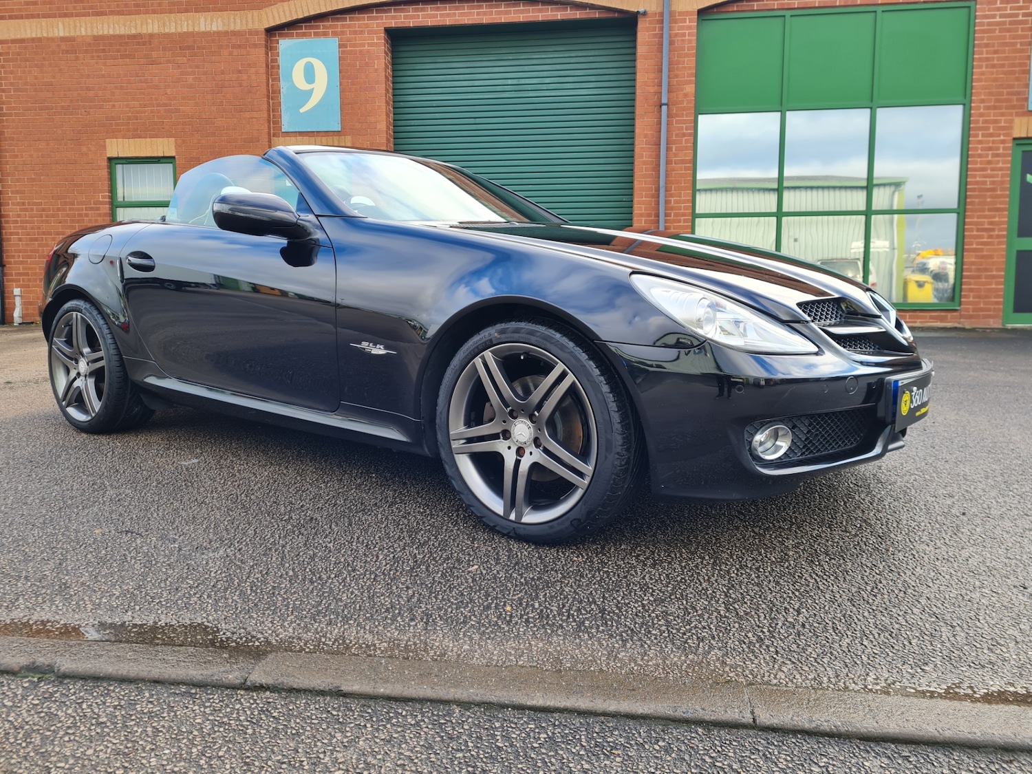 Used Mercedes-Benz SLK 2009 for sale - 76365002: Photo 2